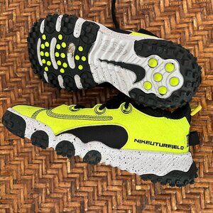 Nike Future Field Turf Cleats Boys Size 3